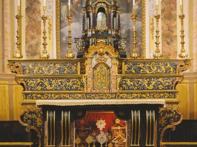 lowAltare chiesa Cadelfoglia 1700.jpg